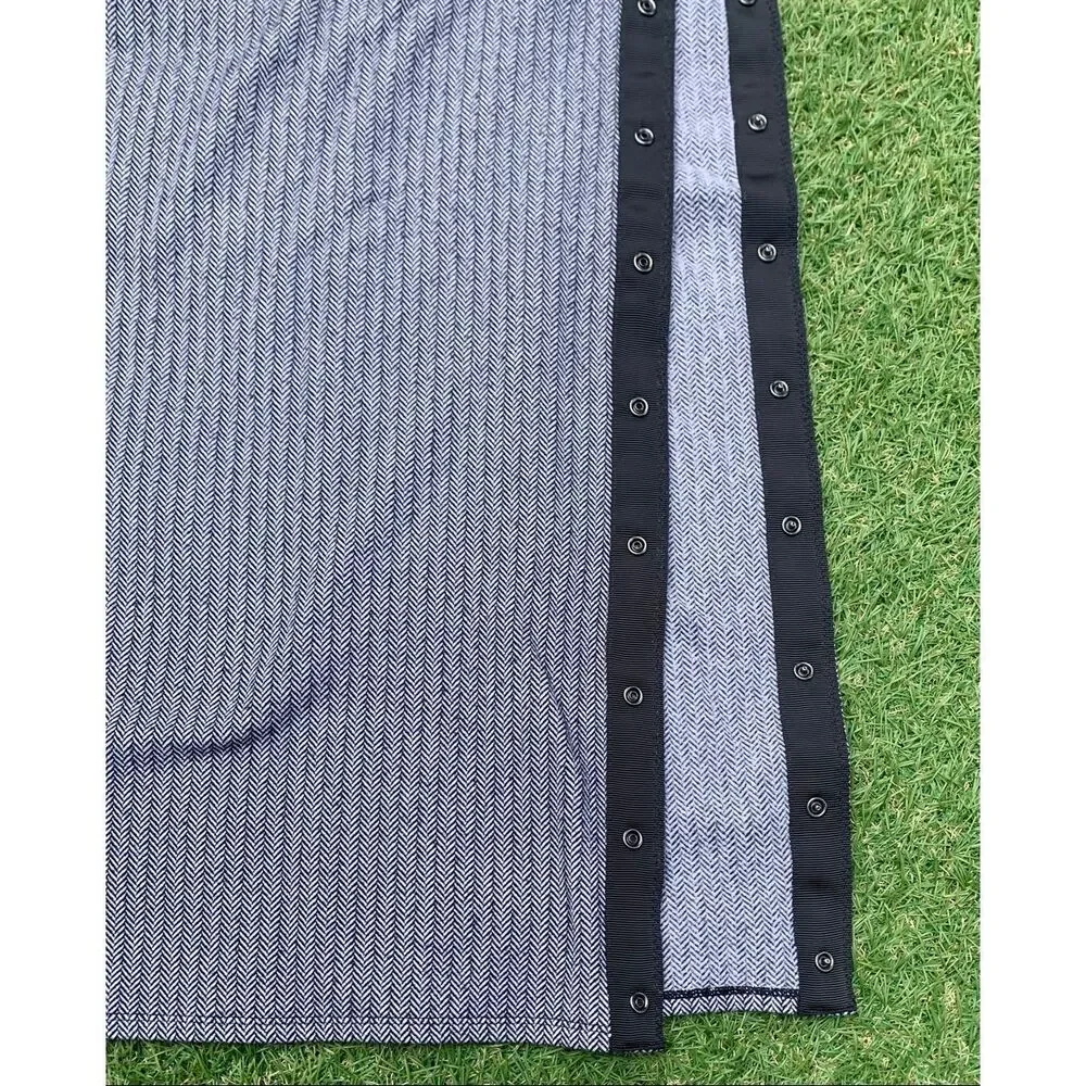 NEW NWOT Lululemon Vinyasa Rulu Black White snap SCARF WRAP SHAWL